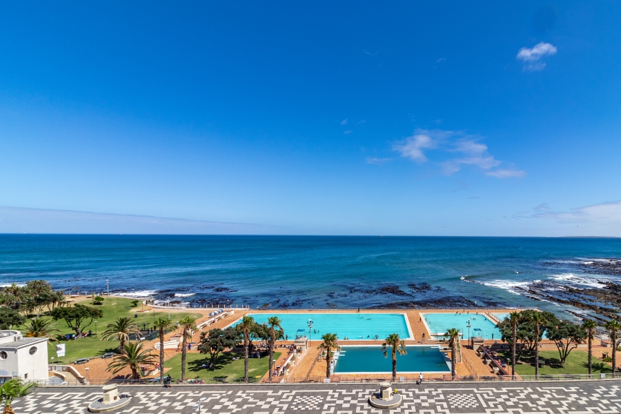 2 Bedroom Property for Sale in Sea Point Western Cape